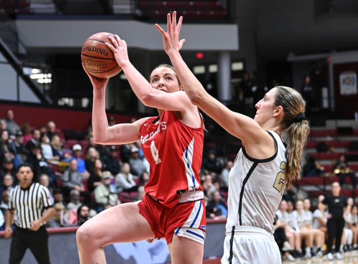 Hayley McGee (4), St. Ignatius